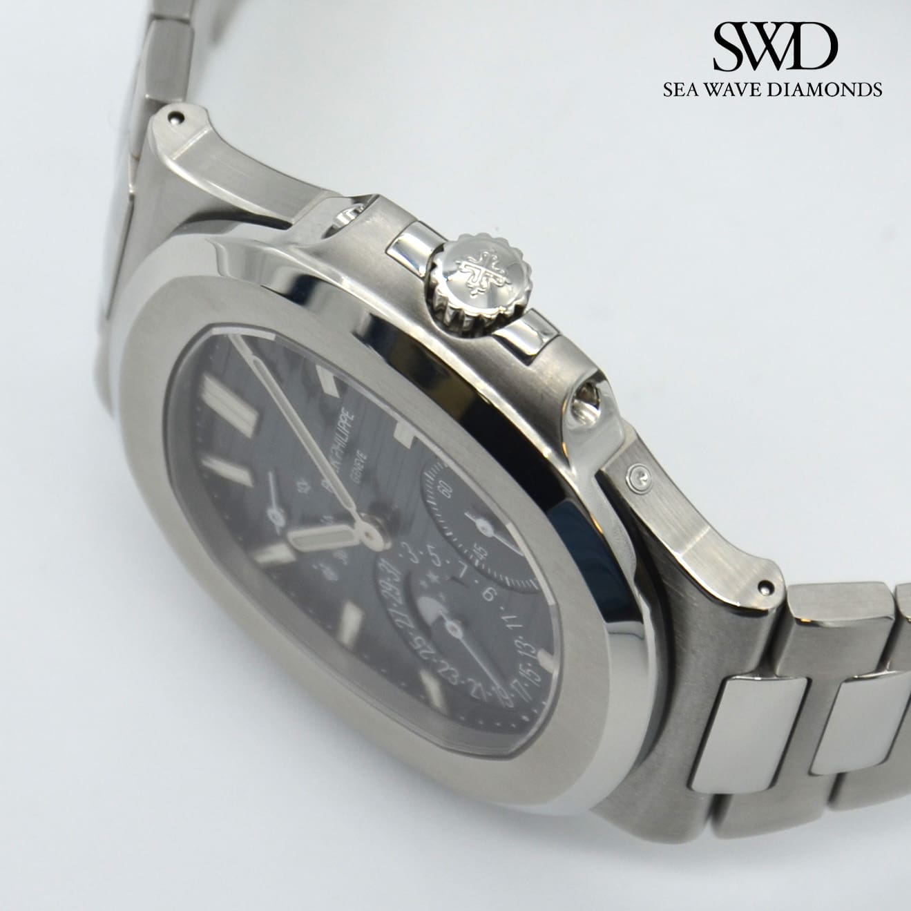 buy sell patek philippe nautilus watch nyc